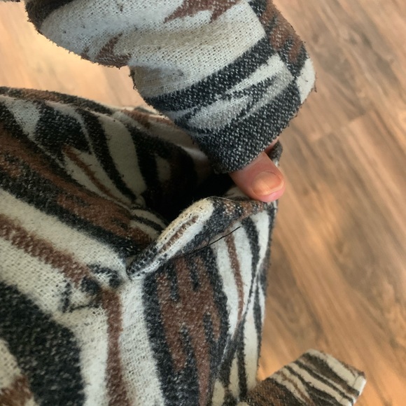 Aztec coat - Picture 2 of 3